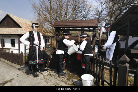 Hollókő-stock-foto