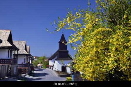 Hollókő-stock-foto