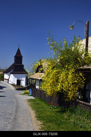 Hollókő-stock-foto