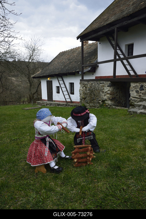 Hollókő-stock-foto
