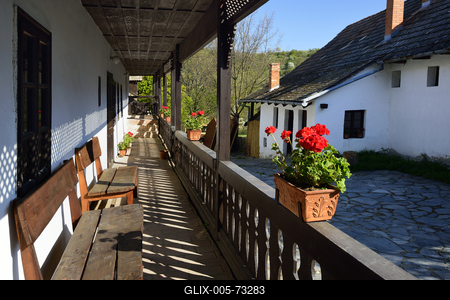 Hollókő-stock-foto