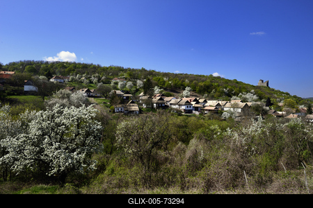 Hollókő-stock-foto