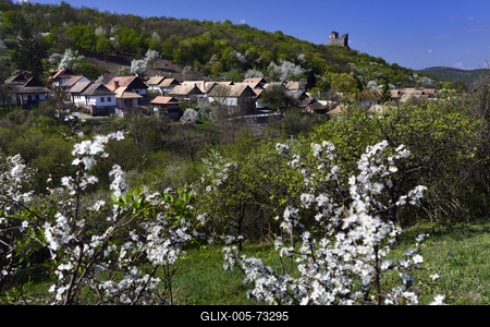 Hollókő-stock-foto