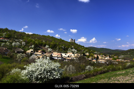 Hollókő-stock-foto