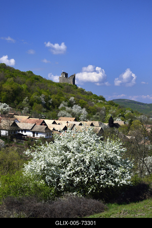 Hollókő-stock-foto