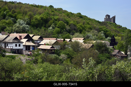 Hollókő-stock-foto