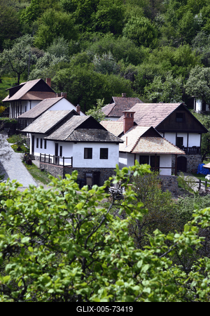 Hollókő-stock-foto