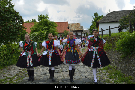 Hollókő-stock-foto