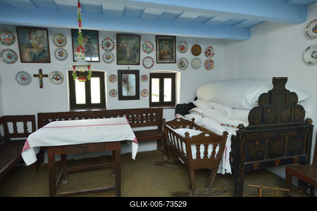 Hollókő-stock-foto