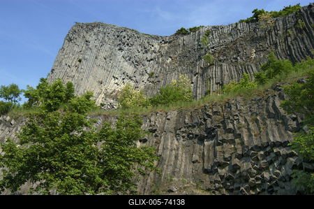 A Hegyestű bazaltoszlopai-stock-foto