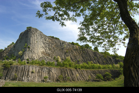 A Hegyestű bazaltoszlopai-stock-foto