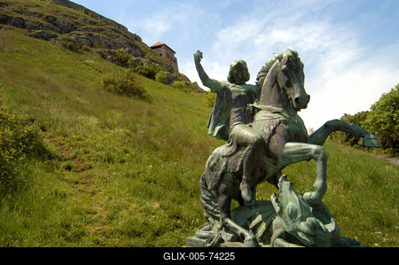 Sümeg, Sárkányölő Szent György szobra-stock-foto