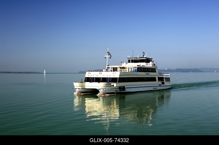 Sétahajó a Balatonon.-stock-foto