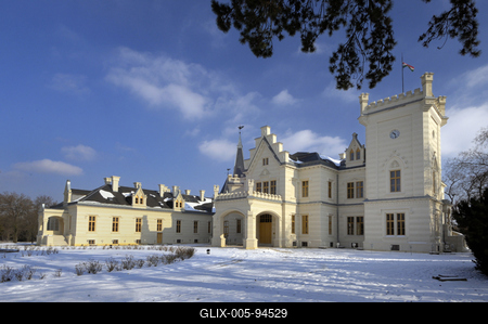 Nádasdladány-stock-foto