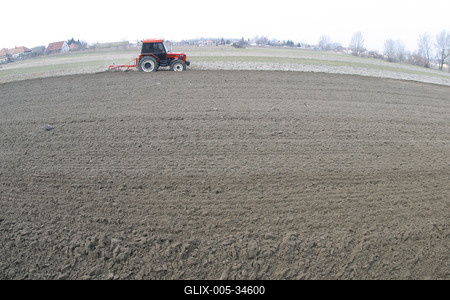 Munka a földeken-stock-foto