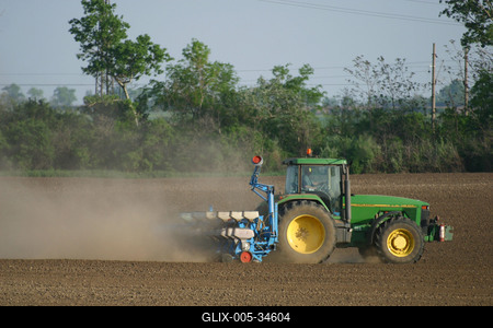 Munka a földeken-stock-foto