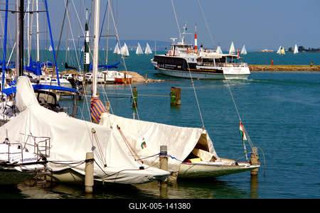 Balatonföldvár, vitorláskikötő-stock-foto