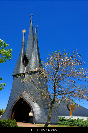 Paks, Makovecz-templom-stock-foto