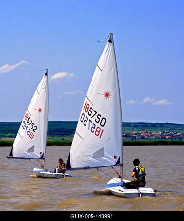 Fertő tavi vitorlások-stock-foto