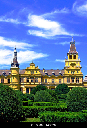 184o-ben Ybl Miklós tervei alapján épített szabadkígyósi Wenckheim-kastély-stock-foto