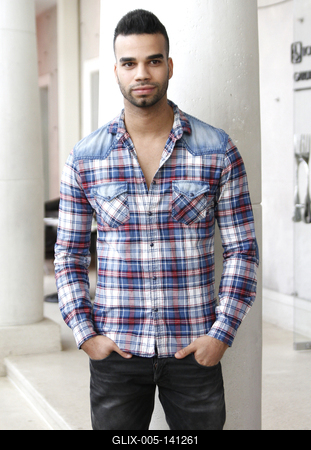 Kállay-Saunders András énekes-stock-foto