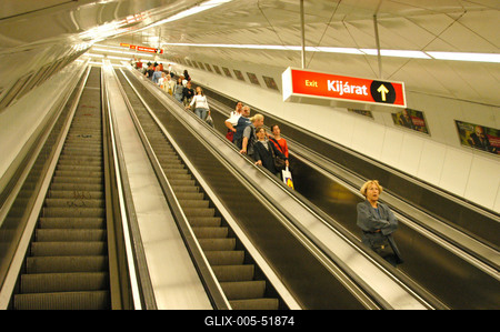 Budapest, 2004.09.10.
Felújították a Blaha Lujza téri állomást.-stock-foto