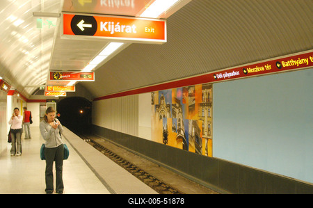 Budapest, 2004.09.10.
Felújították a Blaha Lujza téri állomást.-stock-foto