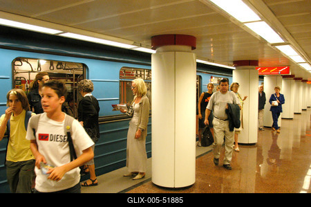 Budapest, 2004.09.10.
Felújították a Blaha Lujza téri állomást.-stock-foto