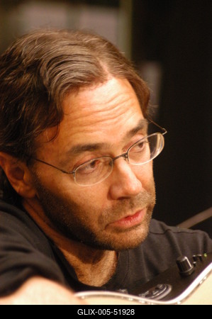 Budapest, 2003.11.10.
Al Di Meolát, a latin dallamok és a bossa nova mesterét régóta a világ egyik legvirtuózabb dzsesszgitárosaként tartják számon. Három évtizedes, dicsőséges pályafutásra tekinthet vissza.-stock-foto