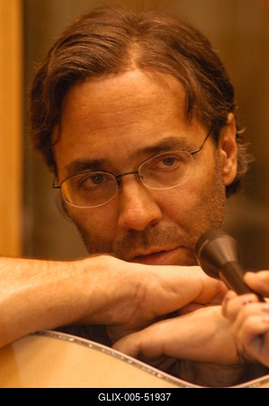 Budapest, 2003.11.10.
Al Di Meolát, a latin dallamok és a bossa nova mesterét régóta a világ egyik legvirtuózabb dzsesszgitárosaként tartják számon. Három évtizedes, dicsőséges pályafutásra tekinthet vissza.-stock-foto