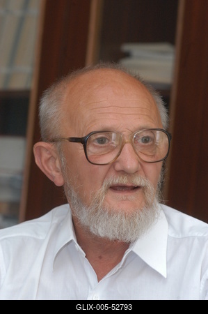 Budapest, 2004.06.15.
Dános Kornél professzor, a Semmelweis Orvostudományi Egyetem Nyelvi Kommunikációs Központjának igazgatója.-stock-foto