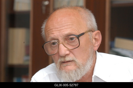 Budapest, 2004.06.15.
Dános Kornél professzor, a Semmelweis Orvostudományi Egyetem Nyelvi Kommunikációs Központjának igazgatója.-stock-foto