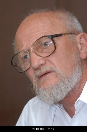 Budapest, 2004.06.15.
Dános Kornél professzor, a Semmelweis Orvostudományi Egyetem Nyelvi Kommunikációs Központjának igazgatója.-stock-foto