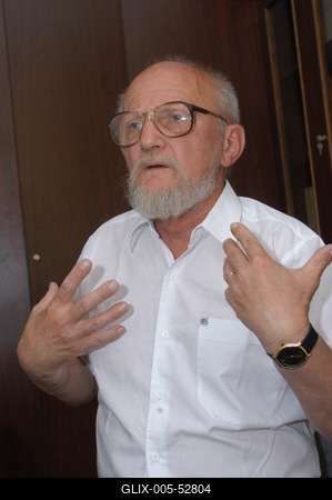 Budapest, 2004.06.15.
Dános Kornél professzor, a Semmelweis Orvostudományi Egyetem Nyelvi Kommunikációs Központjának igazgatója.-stock-foto