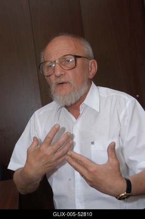 Budapest, 2004.06.15.
Dános Kornél professzor, a Semmelweis Orvostudományi Egyetem Nyelvi Kommunikációs Központjának igazgatója.-stock-foto