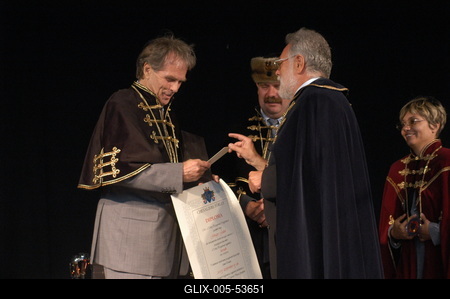 Pezsgő Lovagok avatása-stock-foto