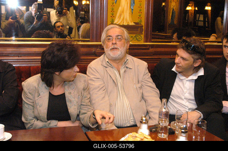 Kabaré-sorozat indul az MTV-n-stock-foto