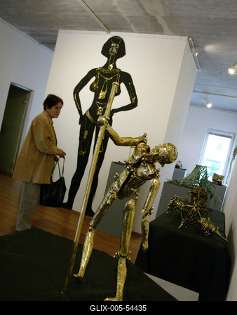 Pal Kepenyes kiállítása az OCTOGONart galériában-stock-foto