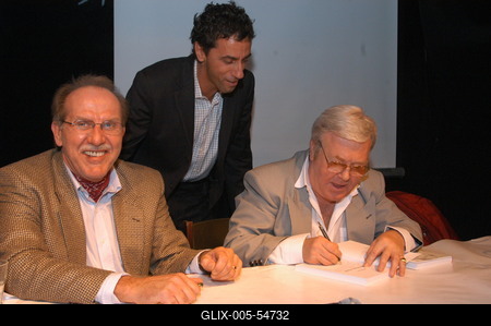 Könyvbemutató-stock-foto