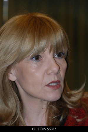 Piros Ildikó-stock-foto