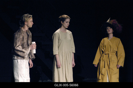 Budapest, 2004.02.11.
A Napszínház 2004. február 26-án mutatta be Donatien-Alphonse-François de Sade Justine című műve alapján készült előadását a Thália Régi Stúdióban. 
Szereplők: Pálfi Kati, Csontos Róbert, Fodor Krisztina, Dévai Balázs-stock-foto