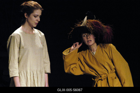 Budapest, 2004.02.11.
A Napszínház 2004. február 26-án mutatta be Donatien-Alphonse-François de Sade Justine című műve alapján készült előadását a Thália Régi Stúdióban. 
Szereplők: Pálfi Kati, Csontos Róbert, Fodor Krisztina, Dévai Balázs-stock-foto