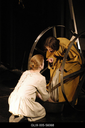 Budapest, 2004.02.11.
A Napszínház 2004. február 26-án mutatta be Donatien-Alphonse-François de Sade Justine című műve alapján készült előadását a Thália Régi Stúdióban. 
Szereplők: Pálfi Kati, Csontos Róbert, Fodor Krisztina, Dévai Balázs-stock-foto