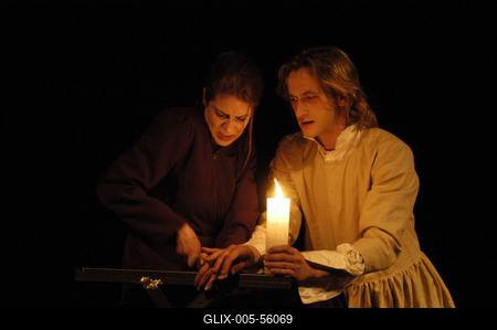 Budapest, 2004.02.11.
A Napszínház 2004. február 26-án mutatta be Donatien-Alphonse-François de Sade Justine című műve alapján készült előadását a Thália Régi Stúdióban. 
Szereplők: Pálfi Kati, Csontos Róbert, Fodor Krisztina, Dévai Balázs-stock-foto