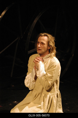 Budapest, 2004.02.11.
A Napszínház 2004. február 26-án mutatta be Donatien-Alphonse-François de Sade Justine című műve alapján készült előadását a Thália Régi Stúdióban. 
Szereplők: Pálfi Kati, Csontos Róbert, Fodor Krisztina, Dévai Balázs-stock-foto