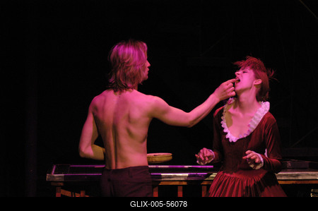 Budapest, 2004.02.11.
A Napszínház 2004. február 26-án mutatta be Donatien-Alphonse-François de Sade Justine című műve alapján készült előadását a Thália Régi Stúdióban. 
Szereplők: Pálfi Kati, Csontos Róbert, Fodor Krisztina, Dévai Balázs-stock-foto