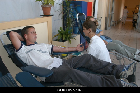 Véradás a Tesco-ban-stock-foto