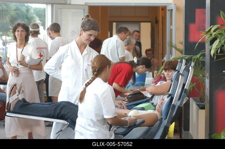 Véradás a Tesco-ban-stock-foto