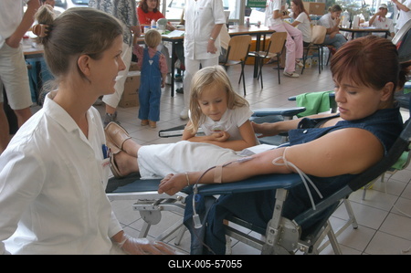 Véradás a Tesco-ban-stock-foto