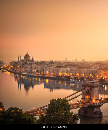 Napfelkelte reggel a Budai várból-stock-foto